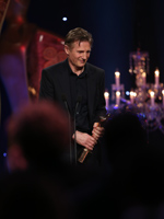 Liam Neeson delivers his acceptance speech